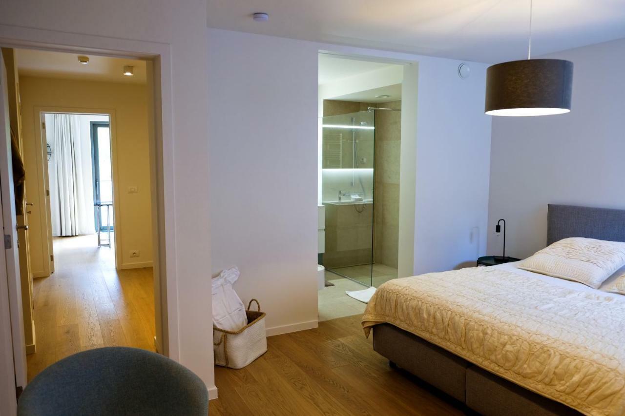 Modern Appartment In The Heart Of Гент Экстерьер фото