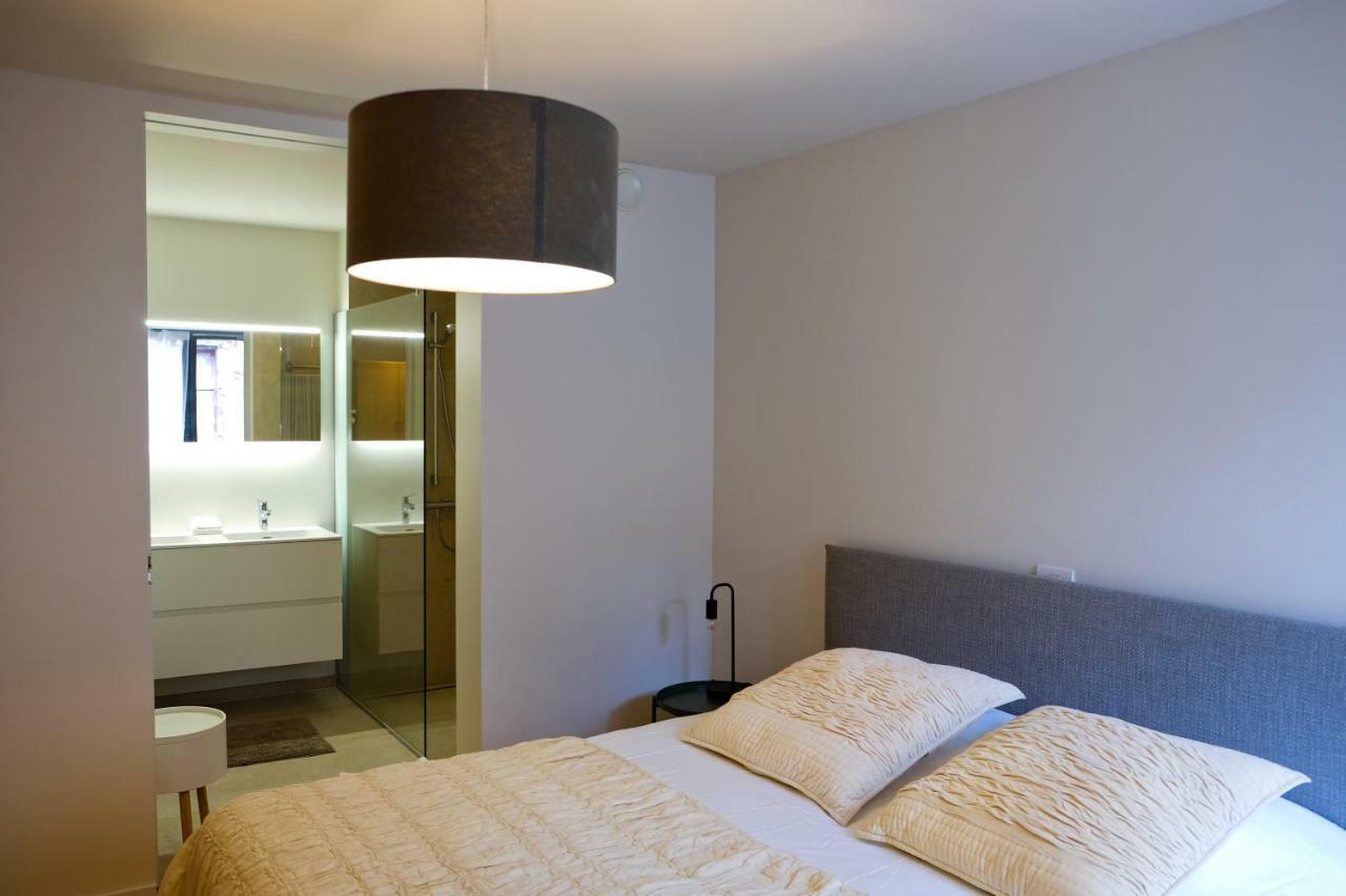 Modern Appartment In The Heart Of Гент Экстерьер фото